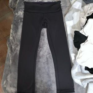 reversible cropped lululemon leggings
